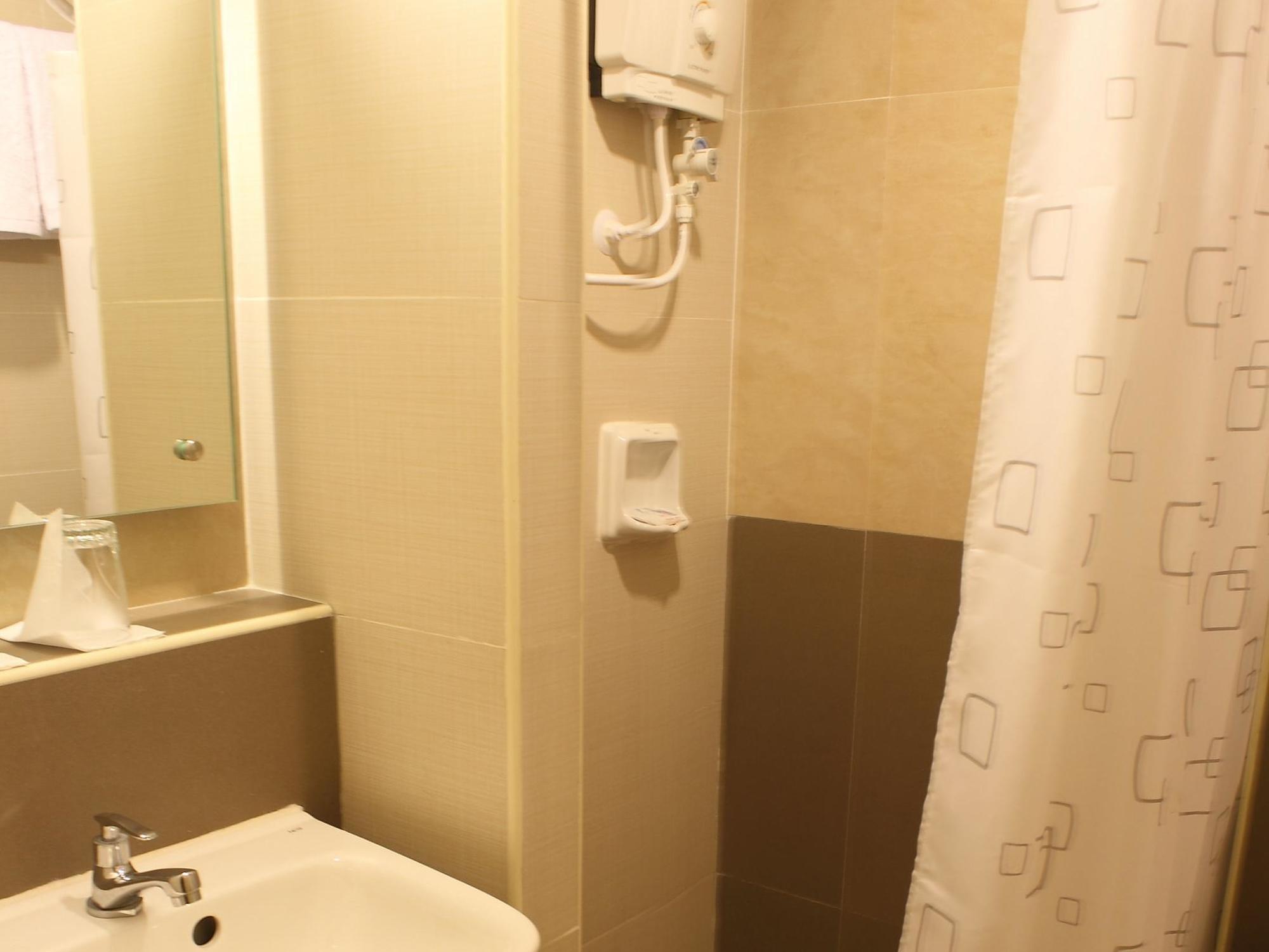 The Center Suites Cebu Zewnętrze zdjęcie