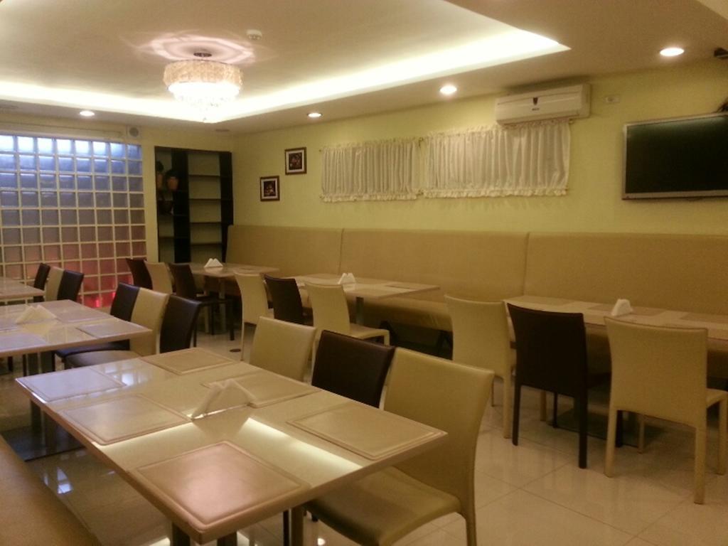 The Center Suites Cebu Zewnętrze zdjęcie