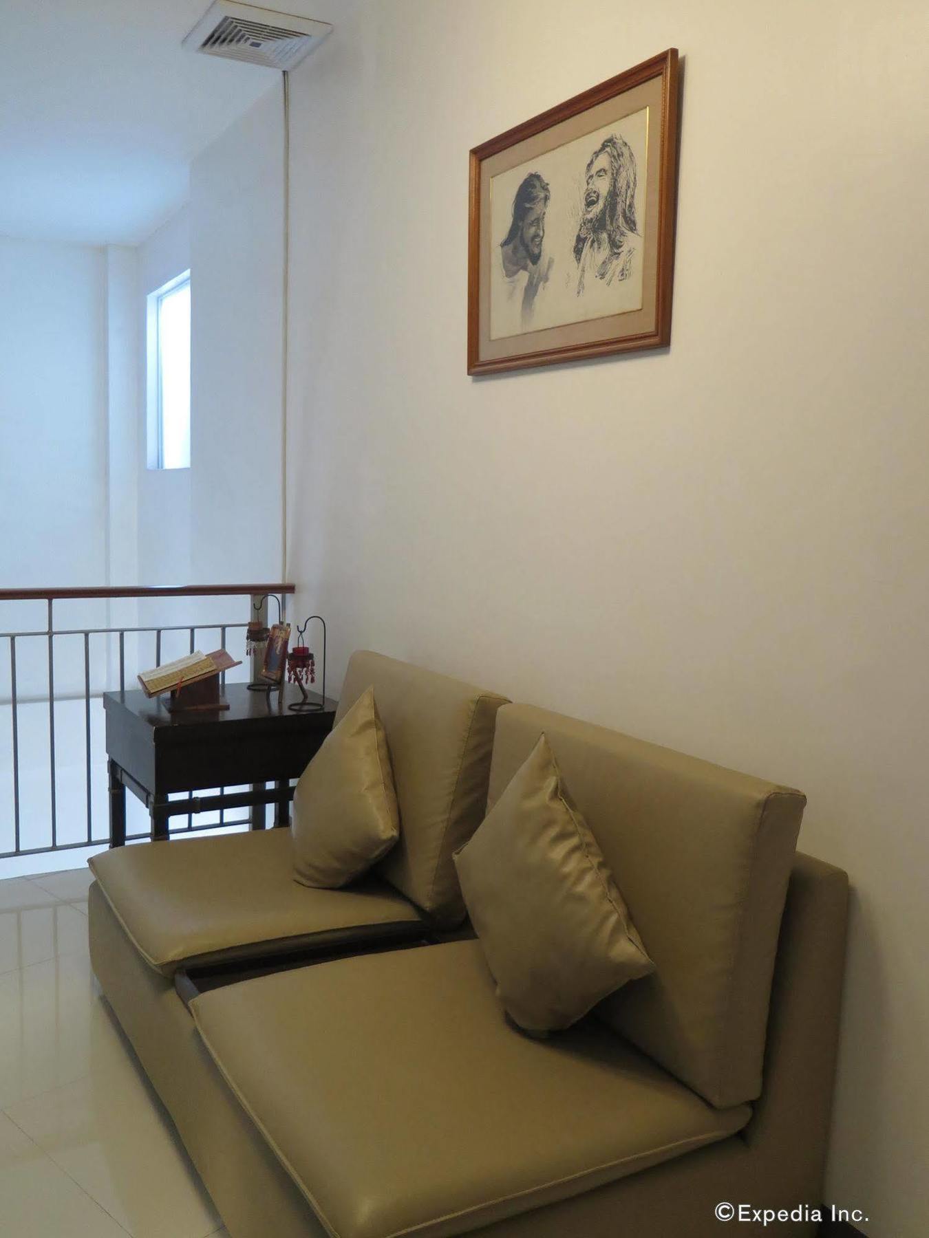The Center Suites Cebu Zewnętrze zdjęcie