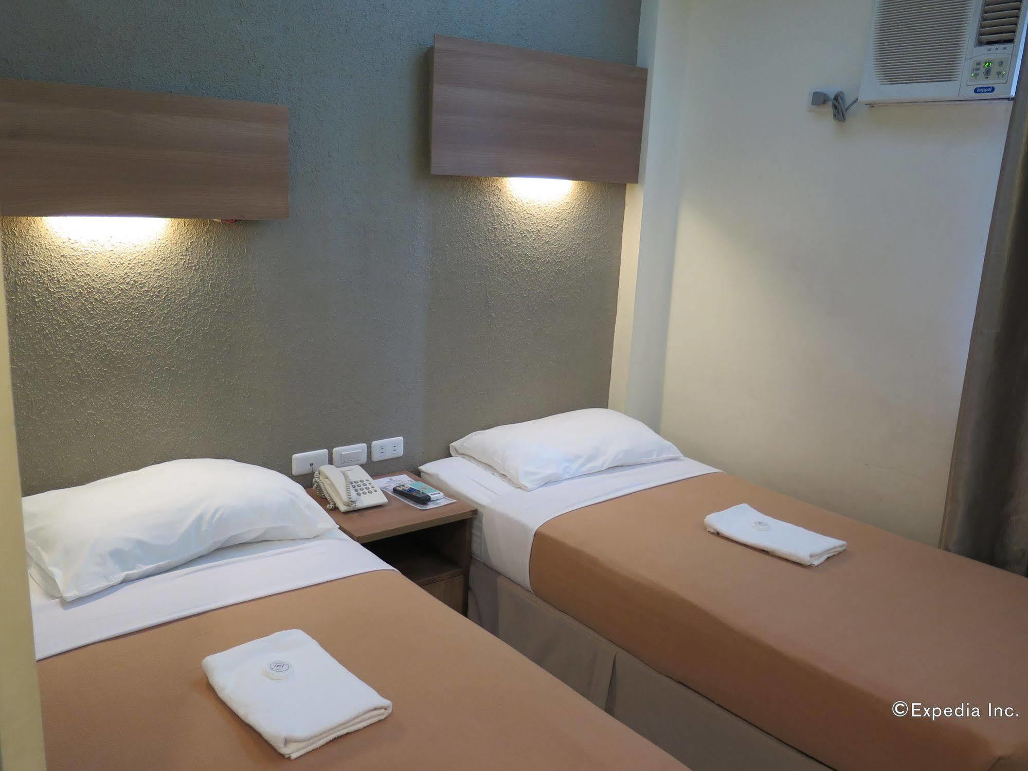 The Center Suites Cebu Zewnętrze zdjęcie