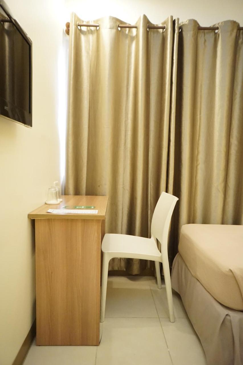 The Center Suites Cebu Zewnętrze zdjęcie